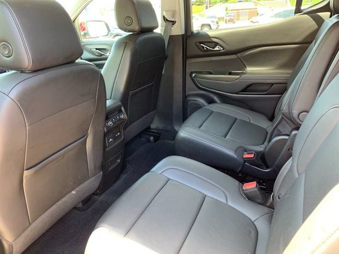 Used 2023 GMC Acadia SLT AWD/4WD image 14