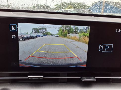 Used 2024 Hyundai Kona SE image 17