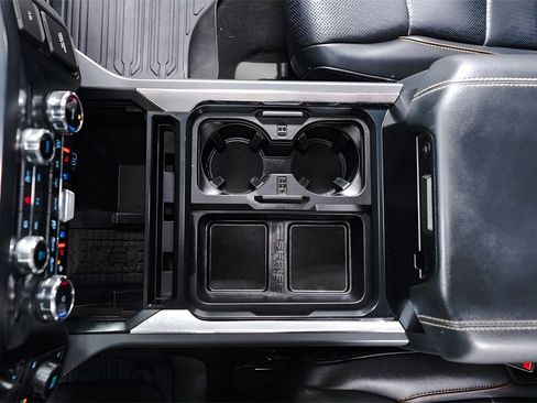 Used 2025 Ford F250 Lariat w/ Black Appearance Package image 18