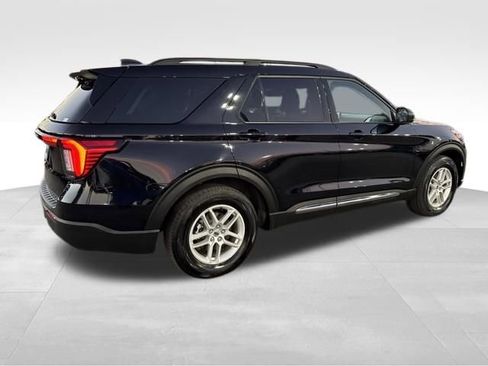 Used 2025 Ford Explorer Active image 5