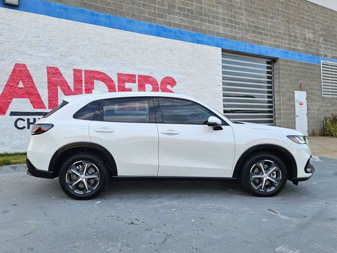 Used 2024 Honda HR-V EX-L image 8