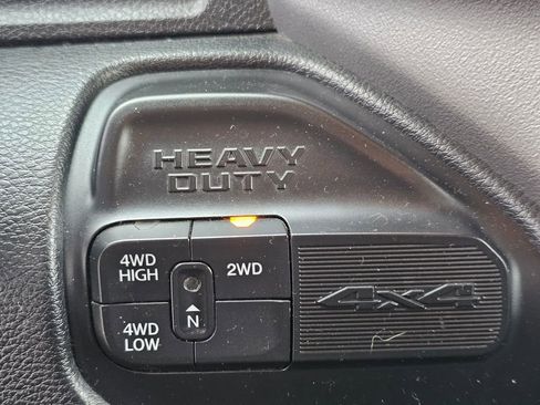 Used 2020 RAM 2500 Big Horn AWD/4WD image 32