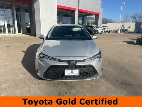 Certified 2022 Toyota Corolla LE image 2