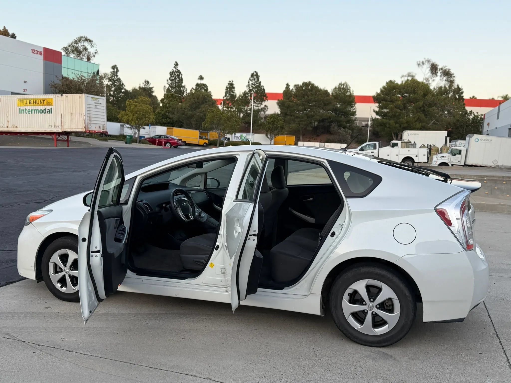 Used 2015 Toyota Prius Two FWD image 16