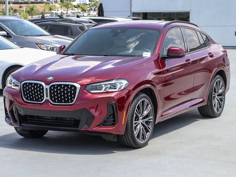 Used 2022 BMW X4 xDrive30i w/ M Sport Package 2 AWD/4WD image 3