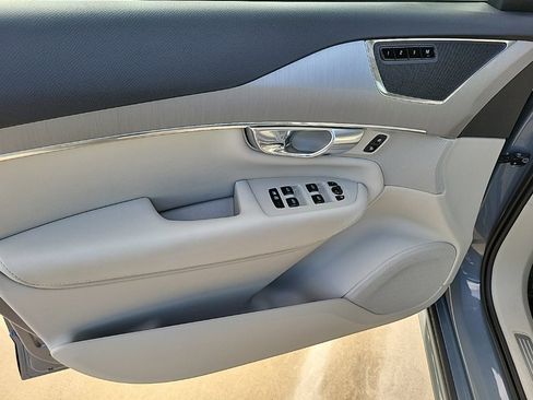 Used 2023 Volvo XC90 B5 Core w/ Protection Package Premier image 14