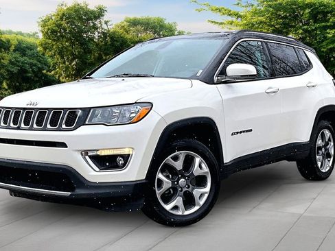 Used 2019 Jeep Compass Limited AWD/4WD image 11