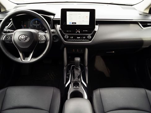 Used 2024 Toyota Corolla Cross XLE w/ Convenience Package image 26