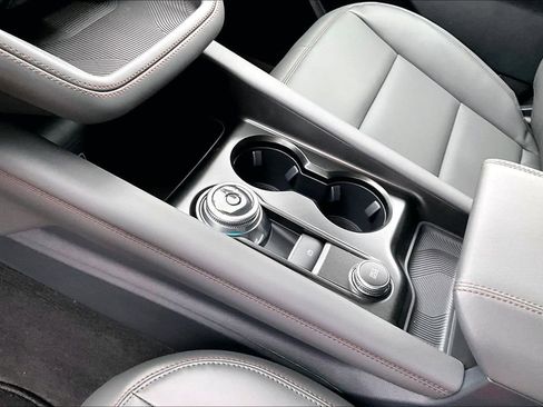 New 2026 Ford Explorer Active w/ Active Comfort Package image 8