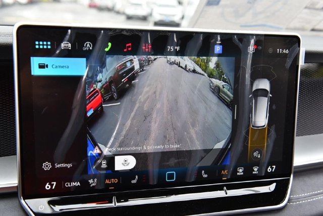 New 2026 Volkswagen Tiguan SE R-Line AWD/4WD image 14