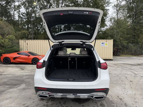 Certified 2025 Mercedes-Benz GLC 300 image 23