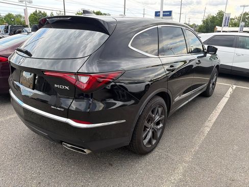 Used 2023 Acura MDX SH-AWD image 4