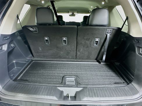 Used 2025 Honda Pilot EX-L image 31