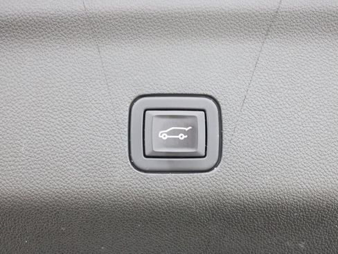 Used 2022 GMC Yukon Denali AWD/4WD image 32