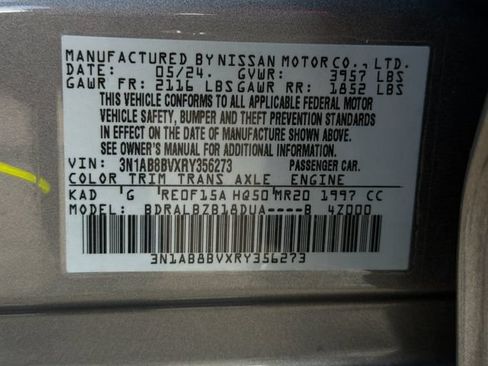 Used 2024 Nissan Sentra S FWD image 30