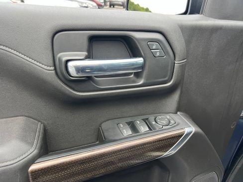 Used 2022 Chevrolet Silverado 1500 LT AWD/4WD image 21
