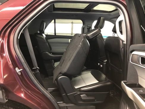 Certified 2022 Ford Explorer XLT w/ Equipment Group 202A image 32