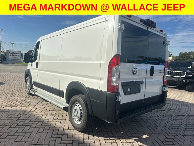 Used 2025 RAM ProMaster 2500 w/ U-Haul Equipment Group FWD image 8