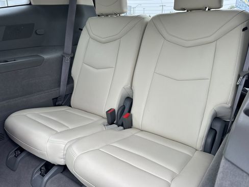 Certified 2025 Cadillac XT6 Premium Luxury image 15