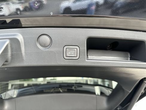 Used 2026 Chevrolet Equinox ACTIV w/ Convenience Package III FWD image 32