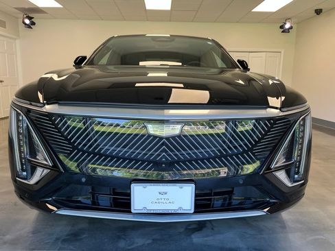 Certified 2024 Cadillac Lyriq Luxury w/ LPO, Floor Liner Package AWD/4WD image 5