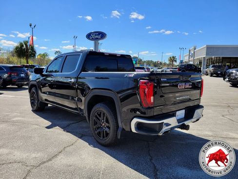 Used 2021 GMC Sierra 1500 SLT w/ SLT Premium Package image 4