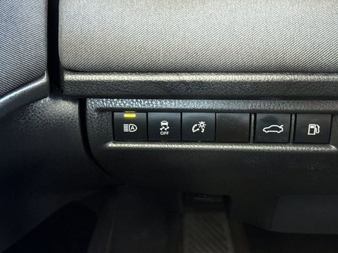 Used 2025 Toyota Camry LE FWD image 37