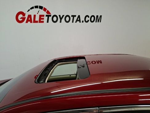 Used 2017 Ford Taurus Limited FWD image 8
