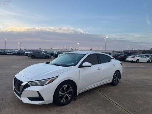 Certified 2022 Nissan Sentra SV image 9