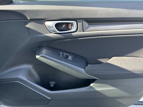 Used 2023 Honda Civic Sport image 19