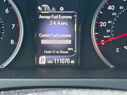 Used 2017 Toyota Camry SE FWD image 9