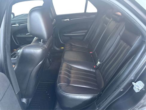 Used 2018 Chrysler 300 S AWD/4WD image 10