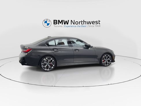 Used 2026 BMW 330i Sedan w/ M Sport Package RWD image 4