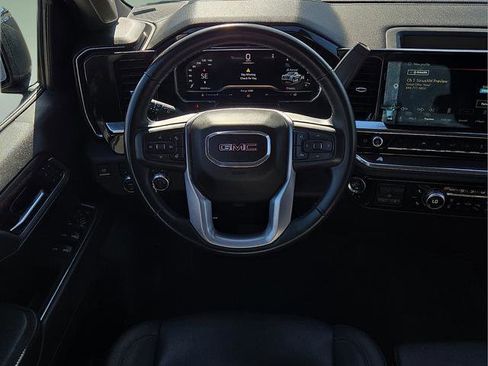 Used 2025 GMC Sierra 1500 SLT AWD/4WD image 18