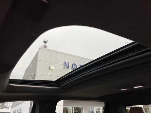 Used 2024 GMC Sierra 1500 Denali Ultimate image 19