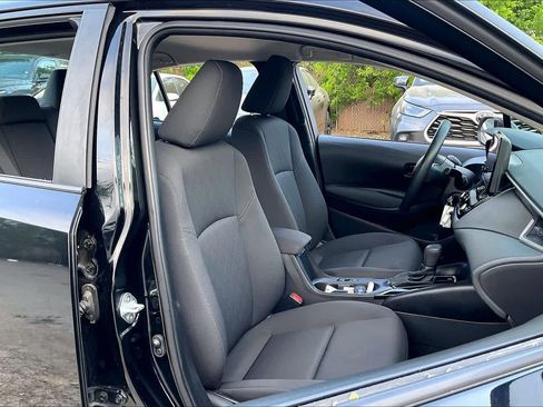 Used 2023 Toyota Corolla LE image 9