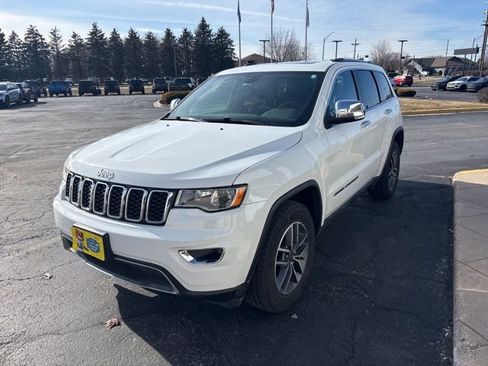 Used 2020 Jeep Grand Cherokee Limited image 3