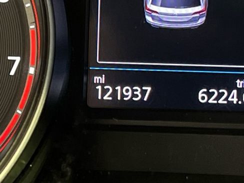 Used 2019 Volkswagen Atlas SE FWD image 24