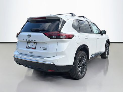 New 2026 Nissan Rogue Platinum image 8