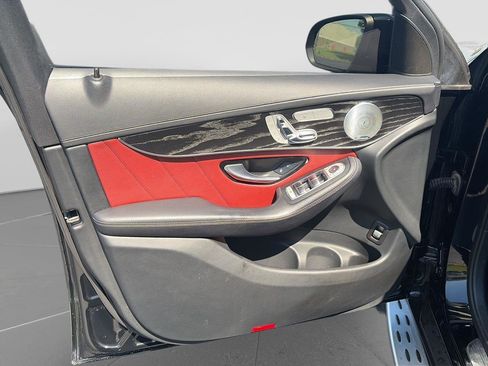Used 2018 Mercedes-Benz GLC 300 4MATIC Coupe image 9