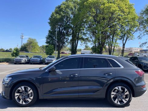 Used 2021 Audi e-tron Premium AWD/4WD image 4