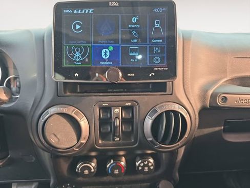 Used 2018 Jeep Wrangler Unlimited Sport S image 10