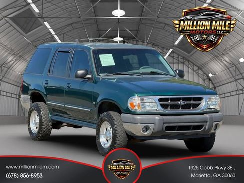 Used 2000 Ford Explorer XLT AWD/4WD image 1