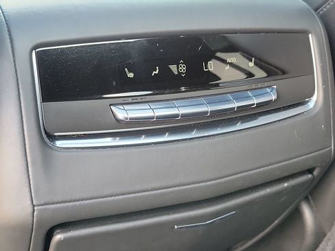 Used 2021 Cadillac Escalade ESV Sport Platinum w/ Heavy-Duty Trailer Package AWD/4WD image 18