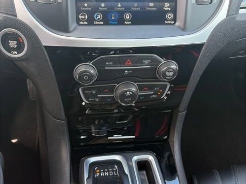 Used 2023 Chrysler 300 Touring w/ Sport Appearance Package RWD image 6