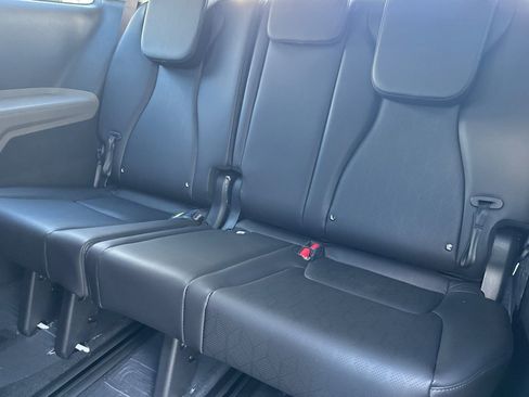 New 2026 Kia Carnival LXS image 15