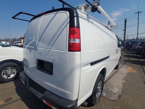 Used 2020 Chevrolet Express 3500 image 5