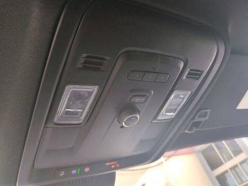 Used 2024 Chevrolet Tahoe LT AWD/4WD image 25