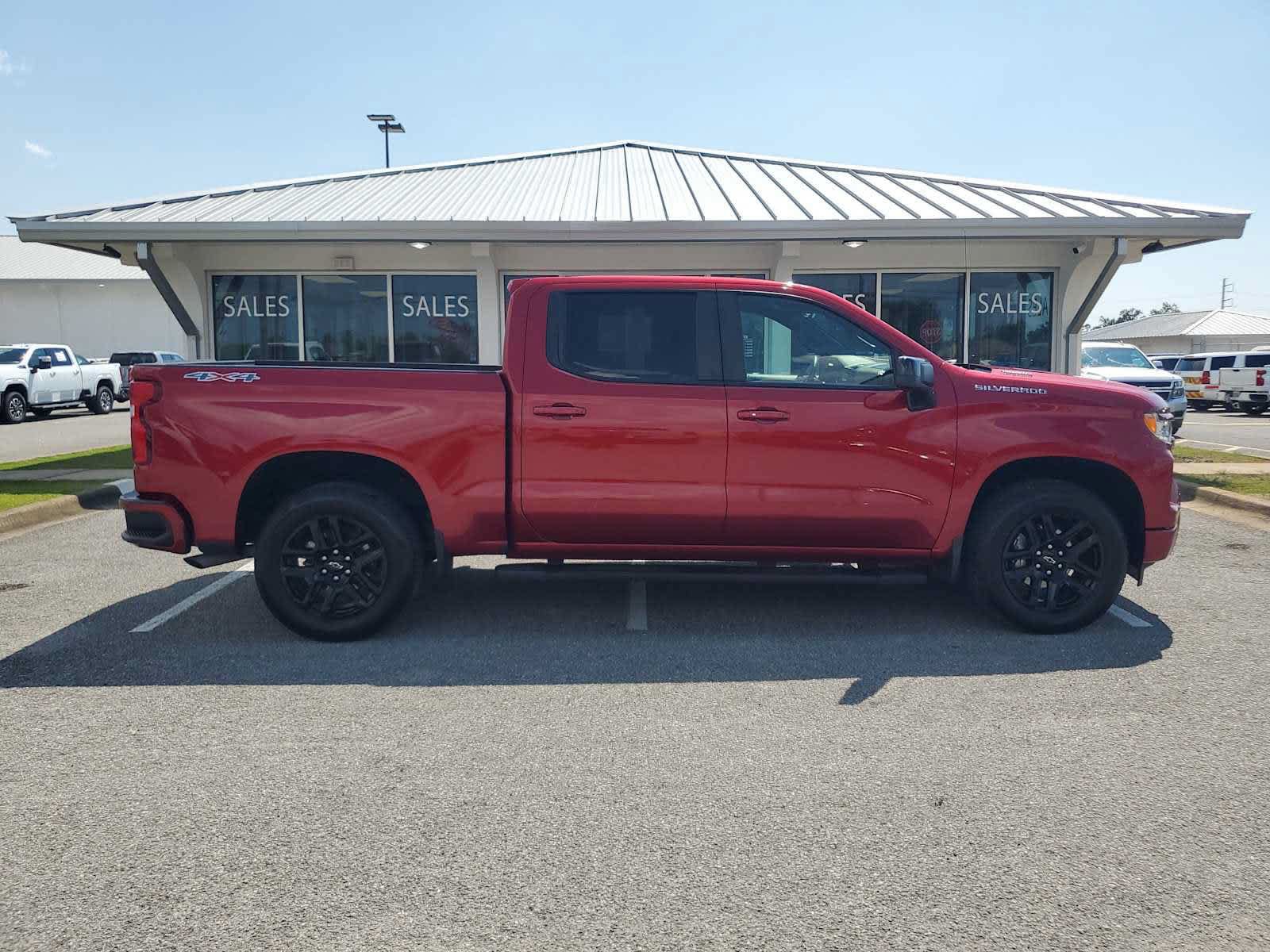 Used 2025 Chevrolet Silverado 1500 RST w/ LPO, Liner Protection Package AWD/4WD image 8