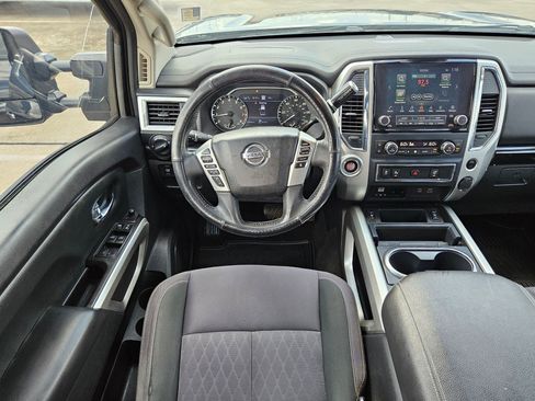Used 2020 Nissan Titan SV w/ SV Convenience Package RWD image 28